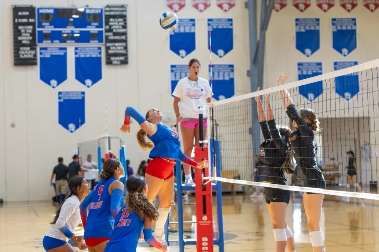 Seabury Hall hosts inaugural Steve Colflesh Classic girls volleyball tournament